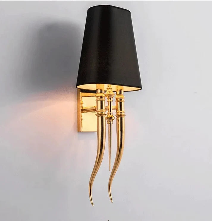 Claw Horn Lamp