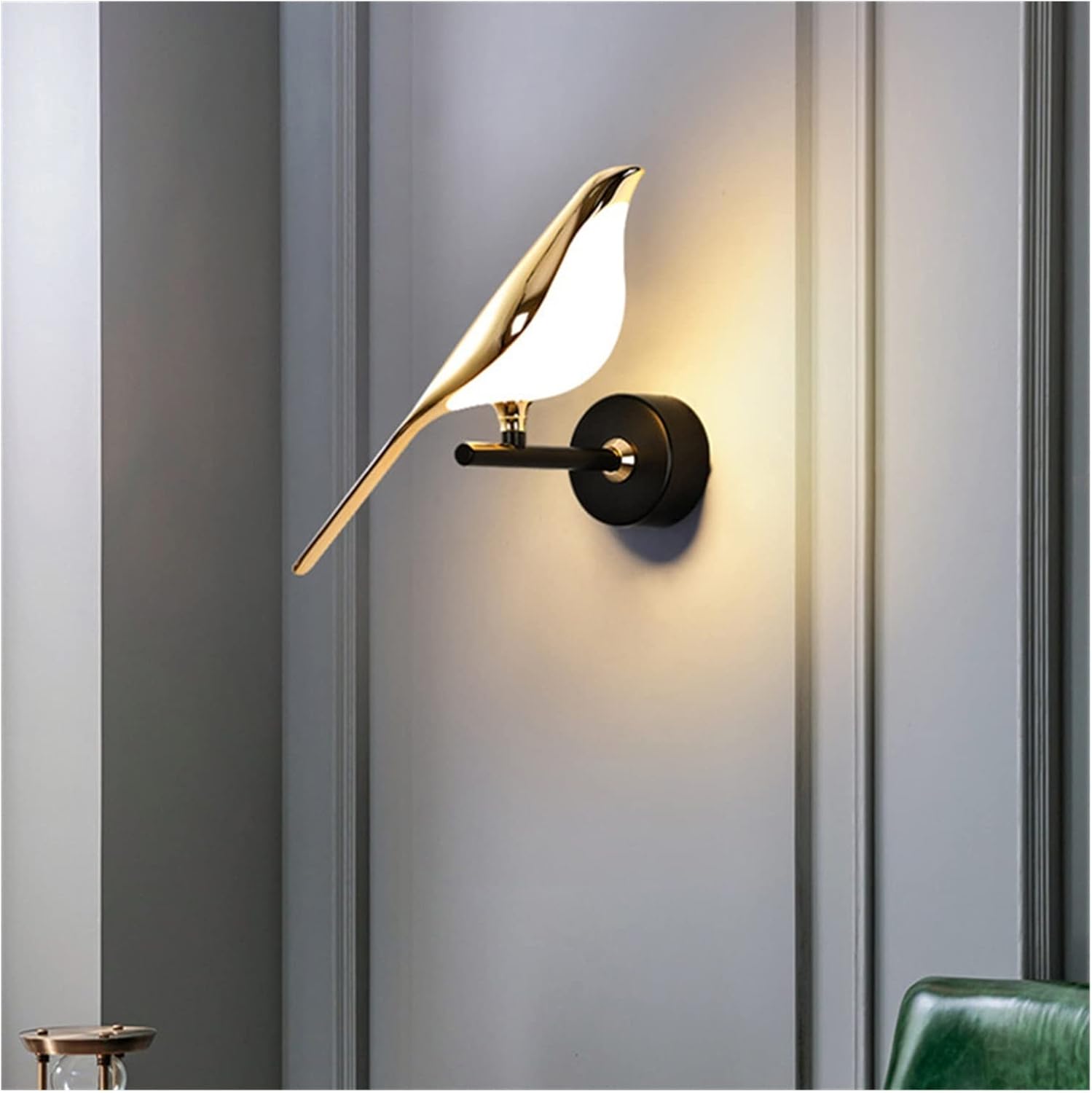 Magpie Lamp