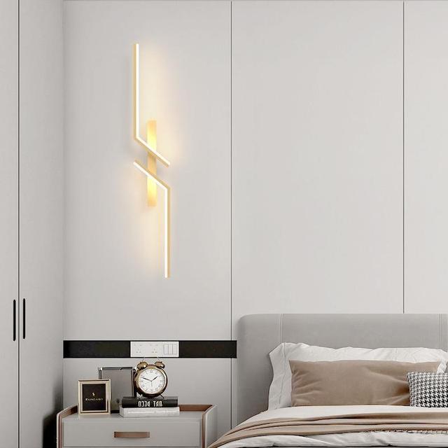 Solo Minimalist Wall Sconce