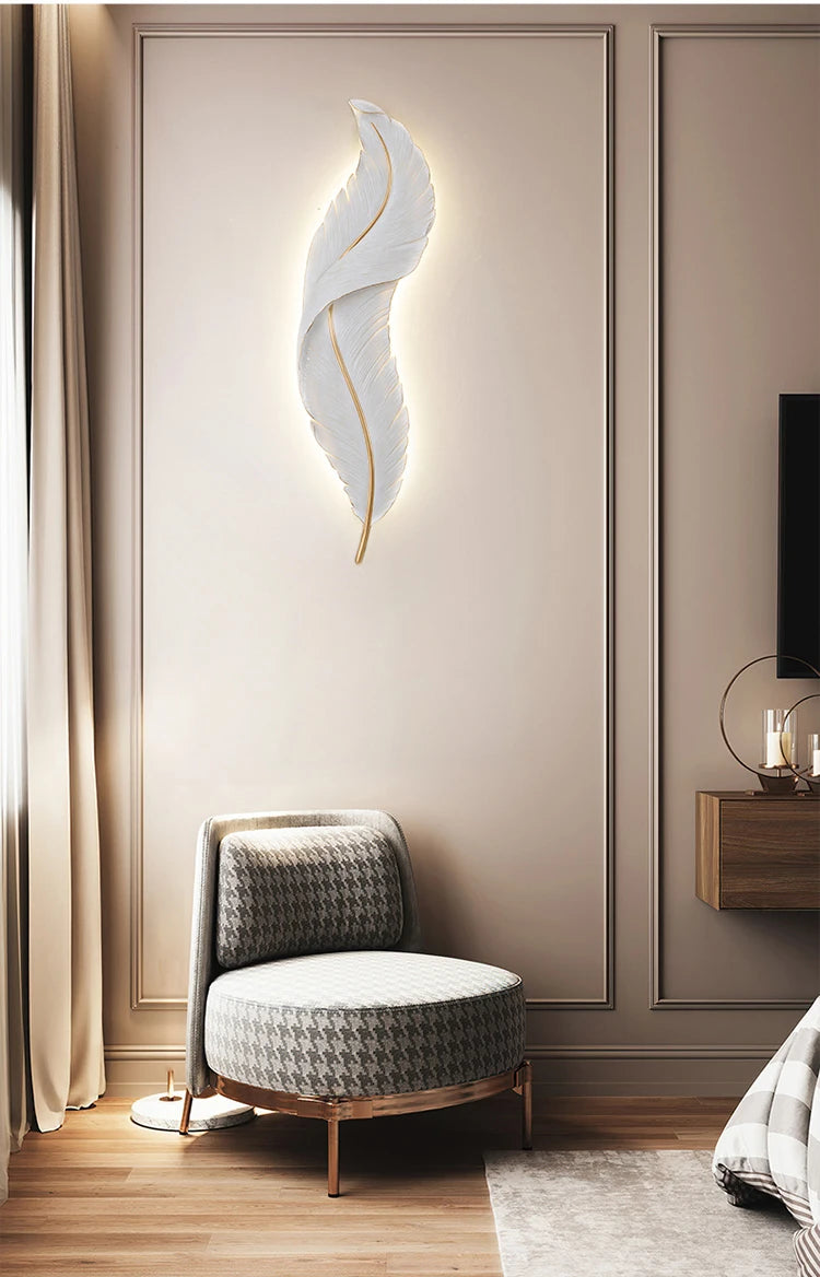 White Feather Wall Lamp