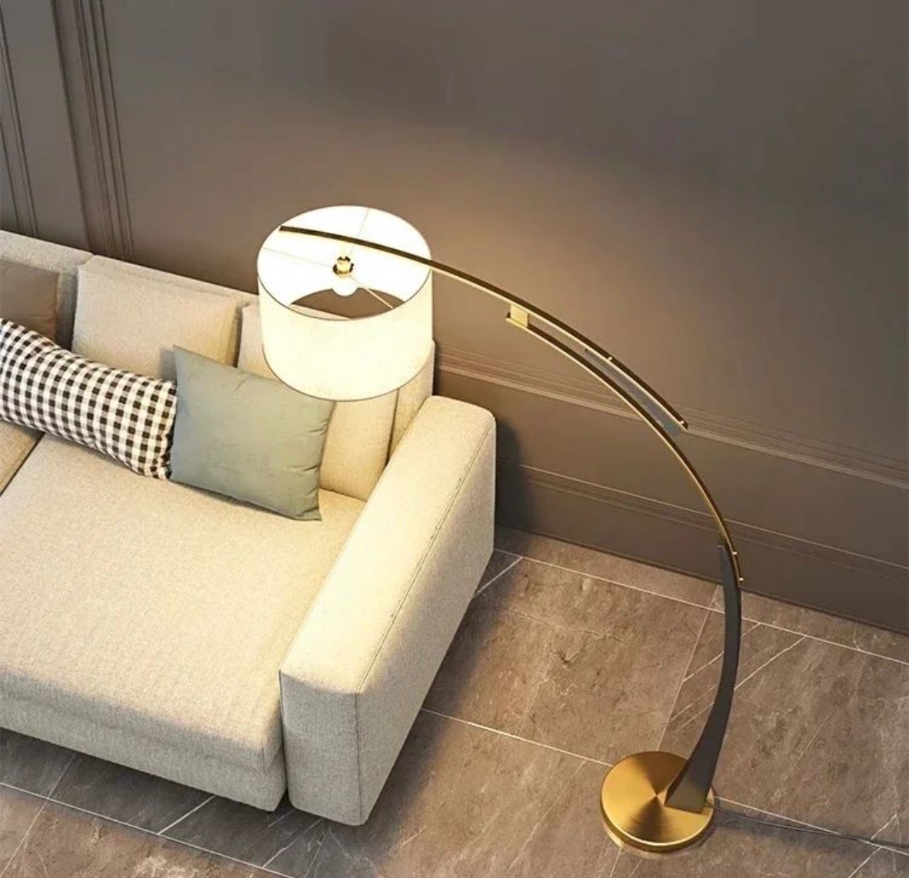 Sleek Floor Lamp