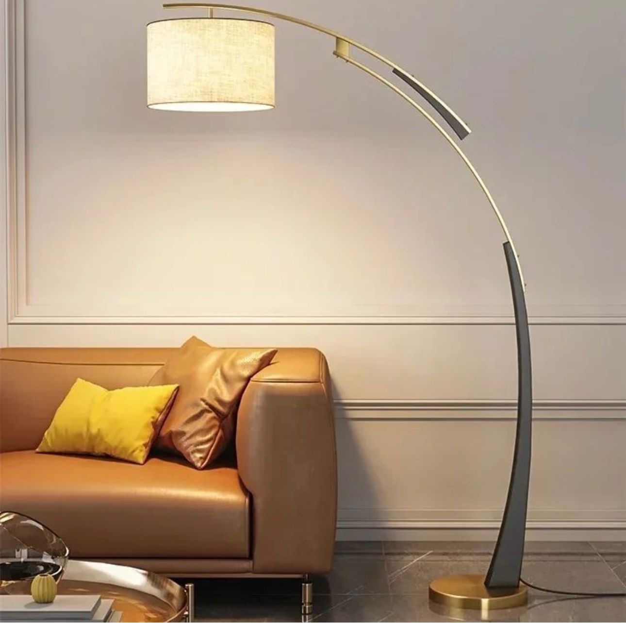 Sleek Floor Lamp